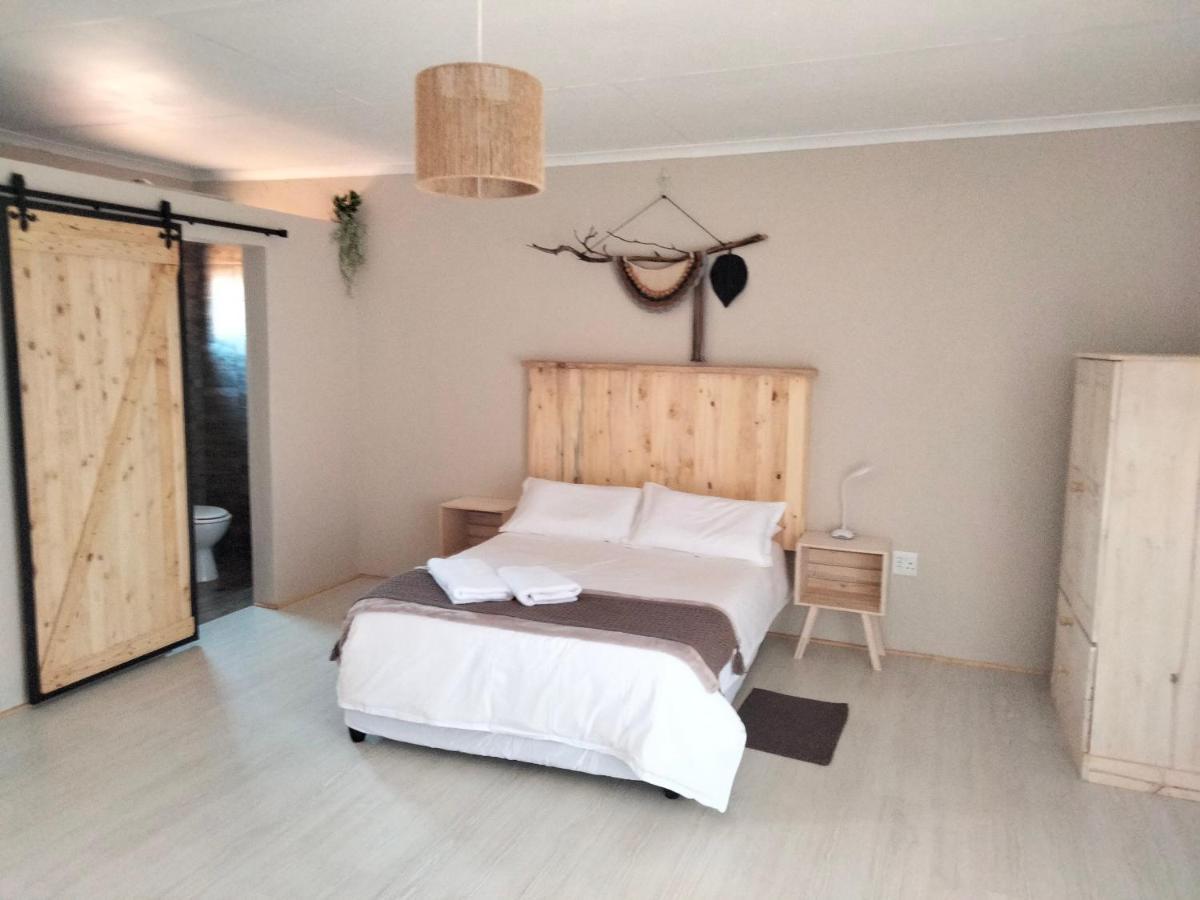 Lodge Rustic Stone Thabazimbi